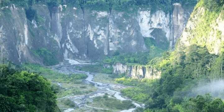 Tips Berkunjung ke Ngarai Sianok untuk Wisatawan