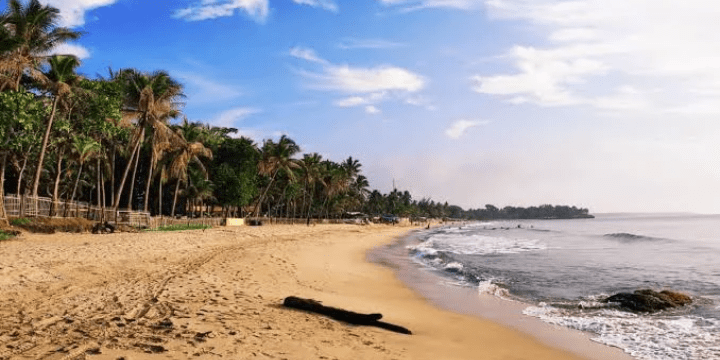 Fasilitas dan Akomodasi di Sekitar Anyer