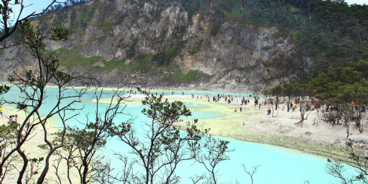 Eksplorasi Wisata Kawah Putih, Panduan Lengkap Keajaiban Alam Ciwidey yang Instagenic