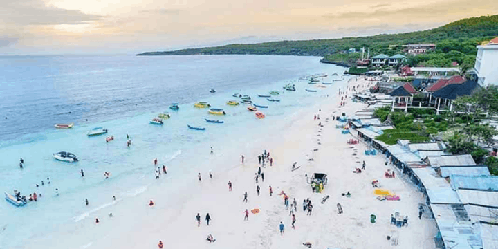Keajaiban Pasir Putih Sehalus Tepung yang Ikonik