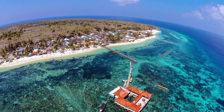 Menatap Senja di Tebing Apparalang yang Eksotis