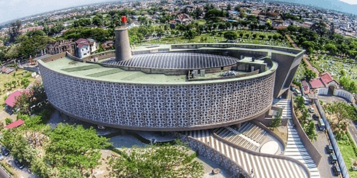 Menjelajahi Museum Tsunami Aceh, Monumen Arsitektur yang Menggetarkan Jiwa