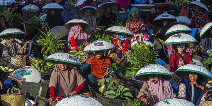 Pengalaman Unik, Sarapan di Atas Jukung