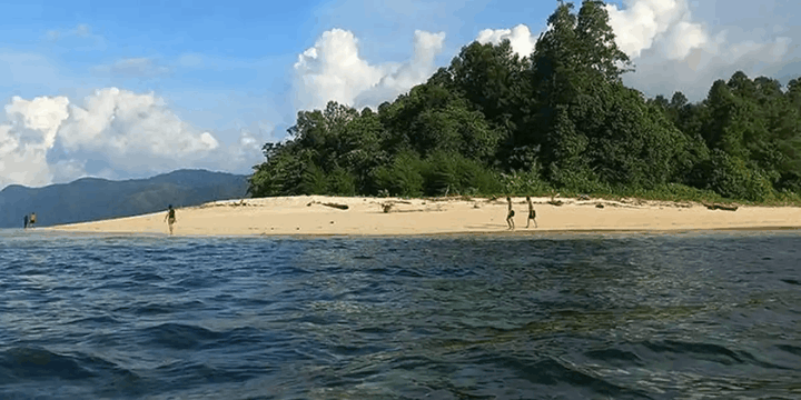 Aktivitas Menarik di Sekitar Distrik Makbon