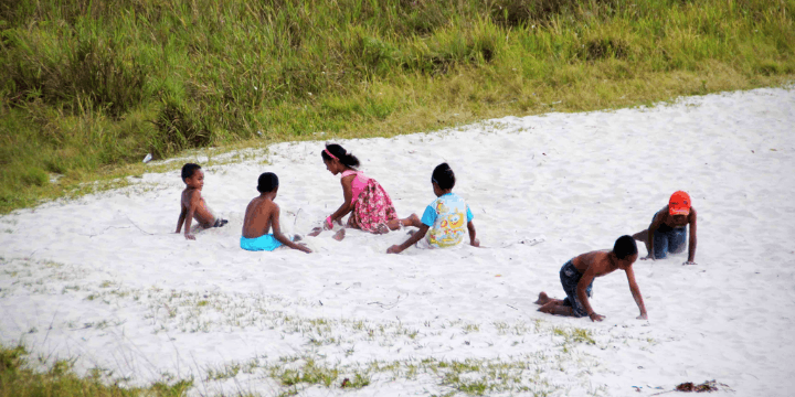 Kelestarian Lingkungan dan Tantangan Wisata Aikima