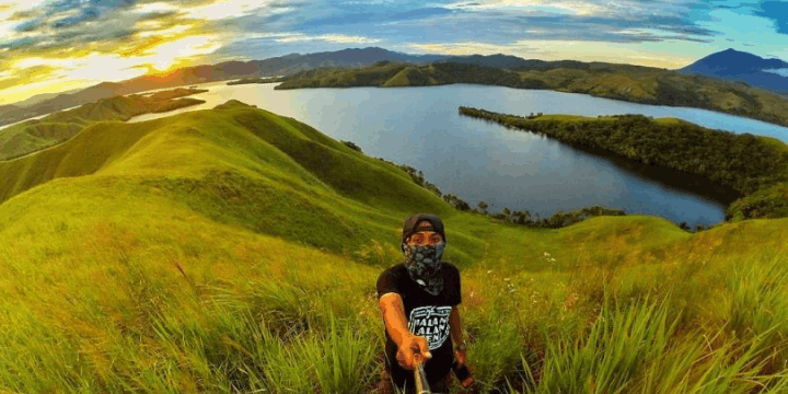 Senja di Bukit Tungku Wiri, Panorama yang Menghanyutkan