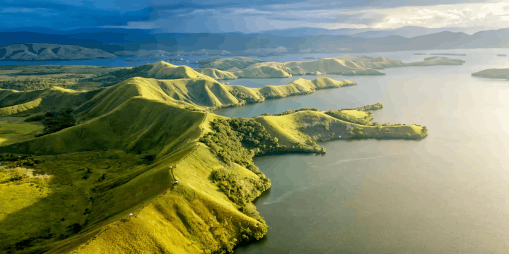 Topografi Unik Danau Sentani, Hamparan 21 Pulau di Tengah Kedamaian